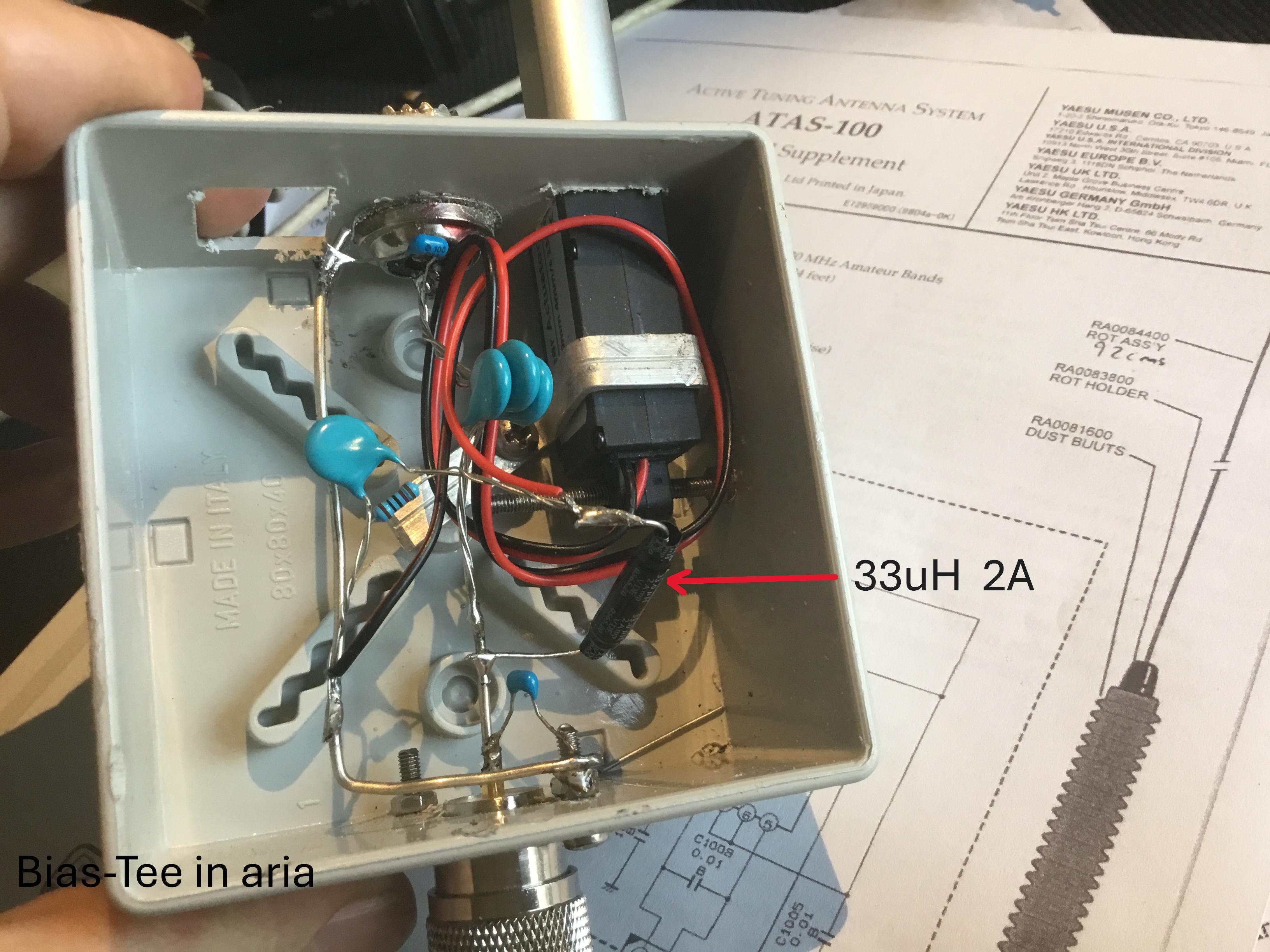 Foto_2_-_BiasTee_antenna.jpg